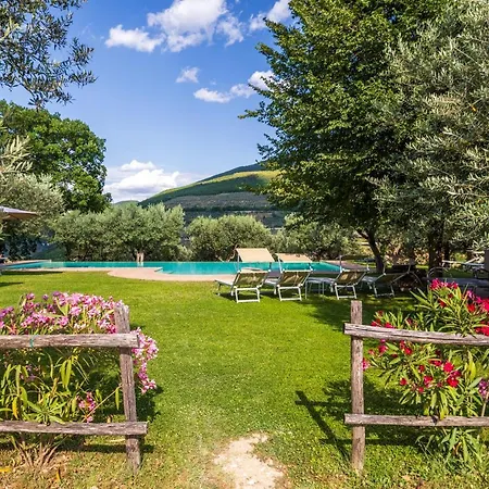 مزرعة للإقامة Le Vigne فولينيو