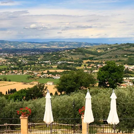 Le Vigne Farm stay *